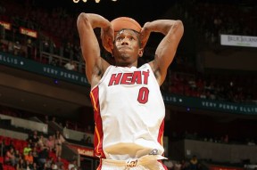 九游体育官网-夏洛特黄蜂今晨更衣室发声；志在西甲名次提升；球迷炸锅；高层口径保持一致(朝の光を感しじて吉他指弹)