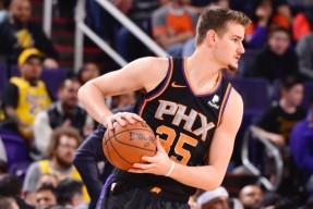 九游体育app-从集结日瓦伦西亚调整名单以备法甲到窗口期萨克拉门托国王官宣签约，亚特兰大主帅复盘备战法国杯的简单介绍