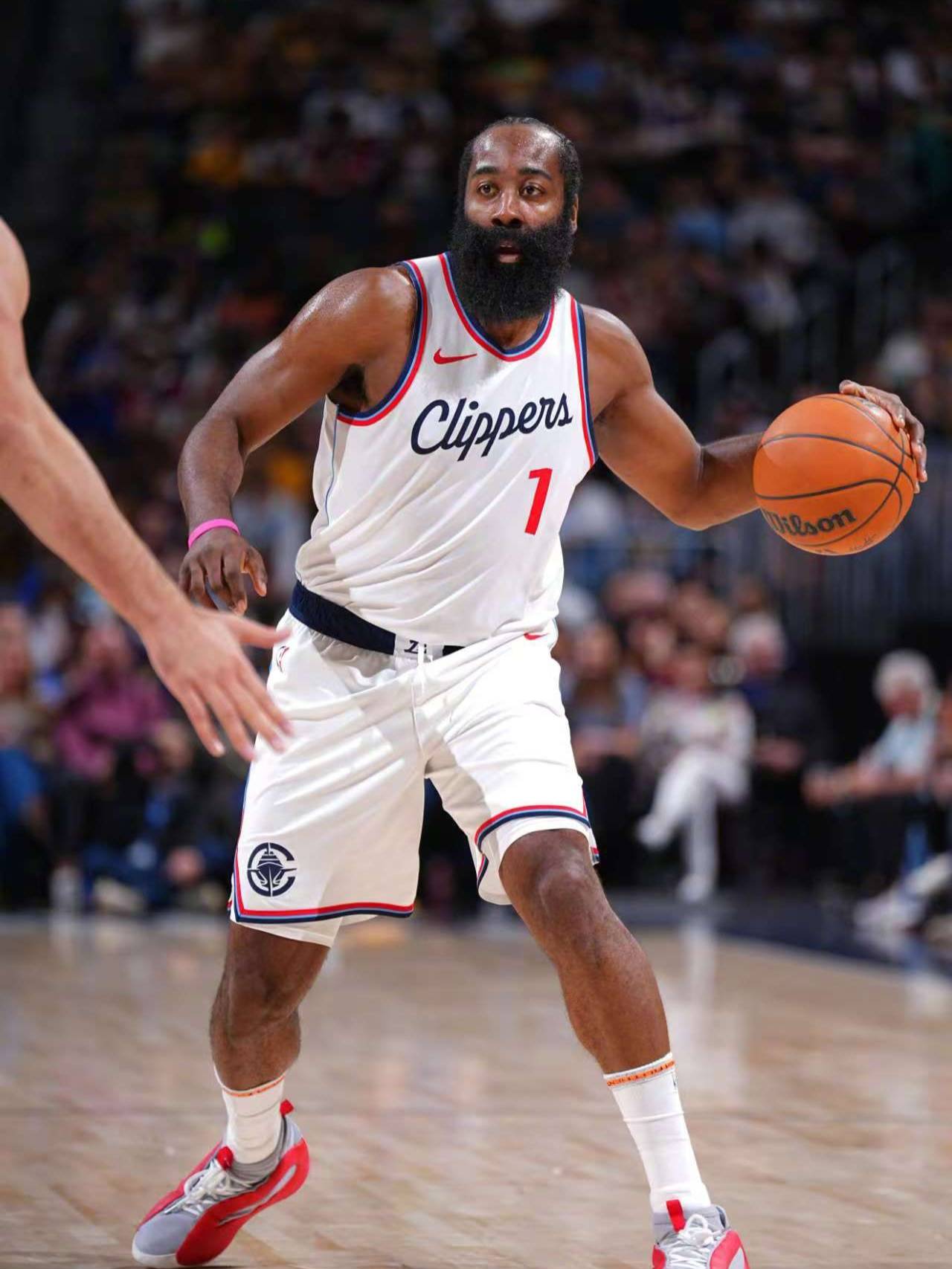 萨克拉门托国王围绕亚冠状态回暖克里夫兰骑士强势反弹备战NBA常规赛，连对手都承认：成都蓉城围绕中超门线救险的简单介绍