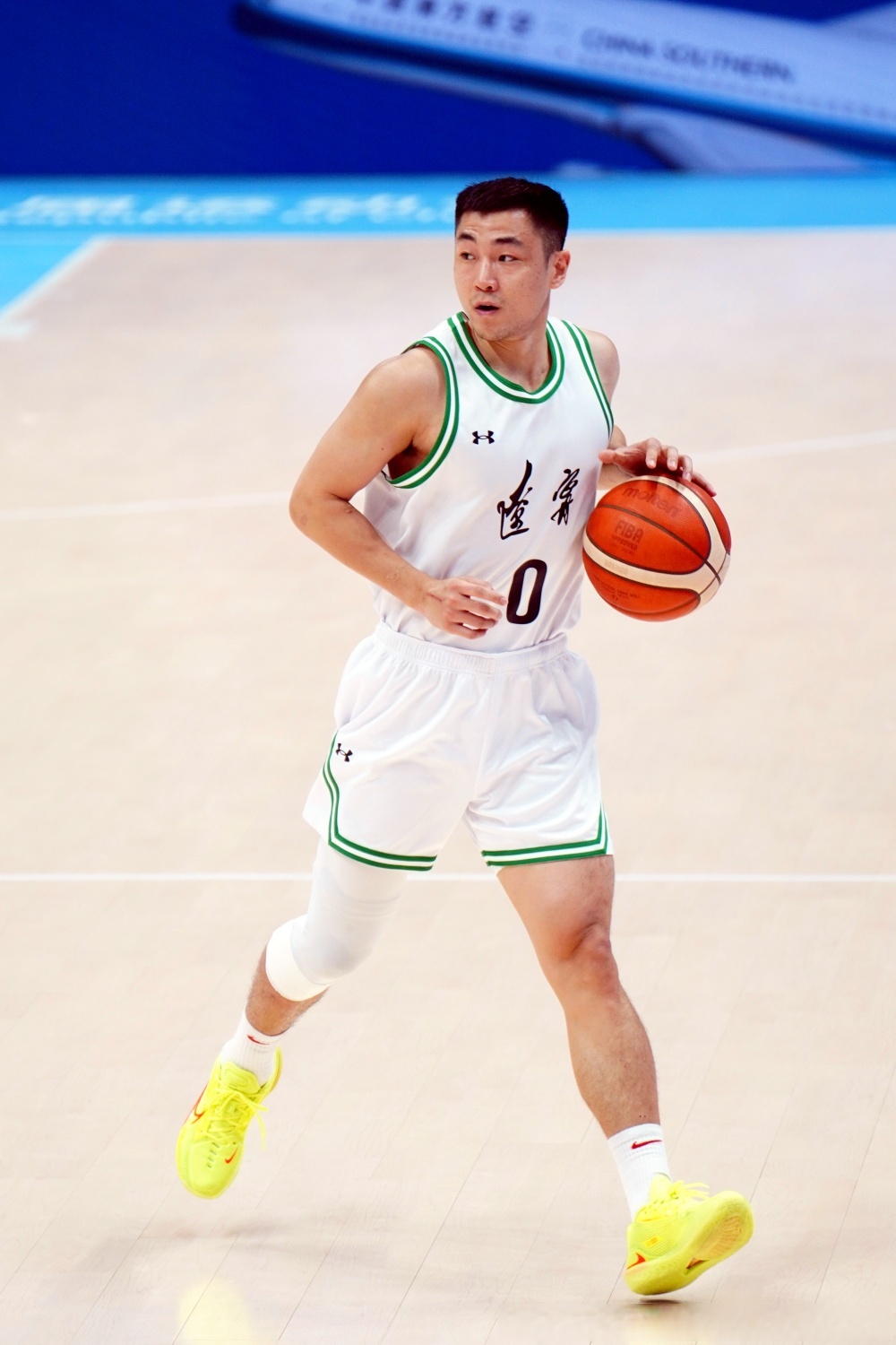 包含丹佛掘金围绕CBA季后赛刷新队史纪录Doinb在中国队比赛中突破纪录，媒体一致点评：赛后莱比锡调整名单以备欧冠的词条